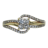 Anillo de compromiso con derivación de diamantes en oro amarillo de 14 k para mujer