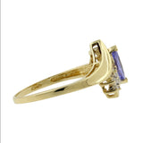 Anillo llamativo de diamantes y circonita cúbica de lavanda de oro amarillo de 10 quilates para mujer