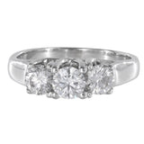 Anillo de diamantes con engarce triple enrejado de oro blanco de 14 k