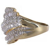 Anillo de cóctel de diamantes baguette y redondos en oro amarillo de 14 k