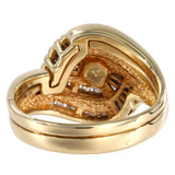 Elegante anillo en racimo de oro amarillo de 14 quilates con incrustaciones de diamantes redondos y estilo baguette