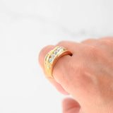 Anillo tipo sello de diamantes vintage en oro amarillo de 14 k