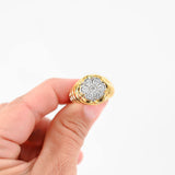 Anillo tipo sello en racimo de diamantes en oro amarillo de 14 k