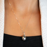 14K White Gold Pendant with Diamond and Tahitian Black Pearl