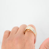 Anillo vintage con engaste de canal de diamantes en oro macizo amarillo de 18 quilates