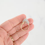 Anillo vintage con racimo de diamantes en oro amarillo de 14 quilates