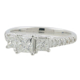 Anillo de compromiso de diamantes para mujer 13 diamantes .93 quilates TW 14K blanco